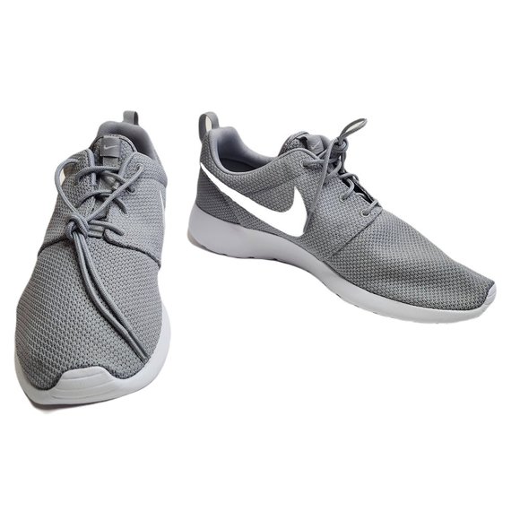 mens nike roshe gray